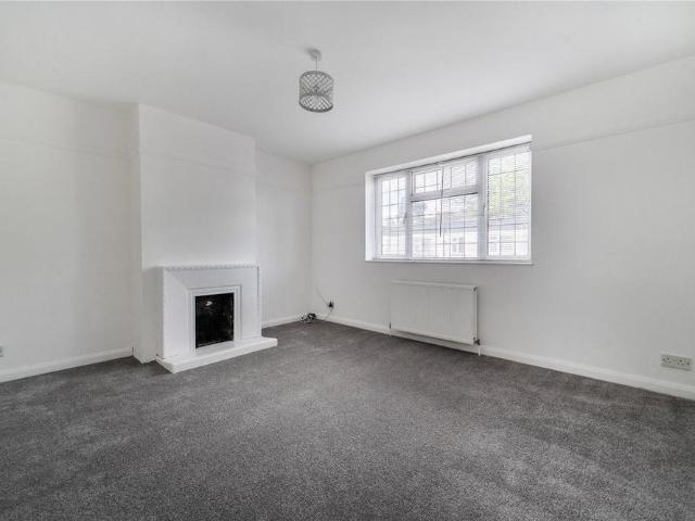 House for rent in Sunningdale