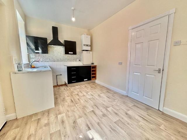 House for rent in Werneth, Pendock