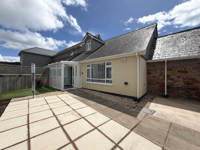 House for rent in Littleham, Budlake