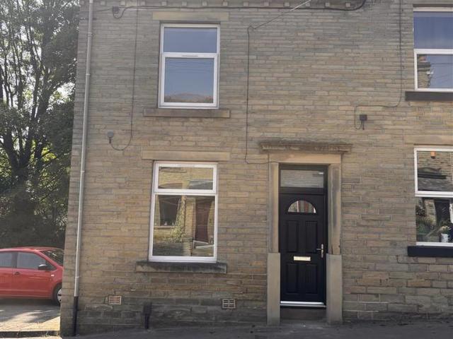 House for rent in Brookfoot, Brighouse