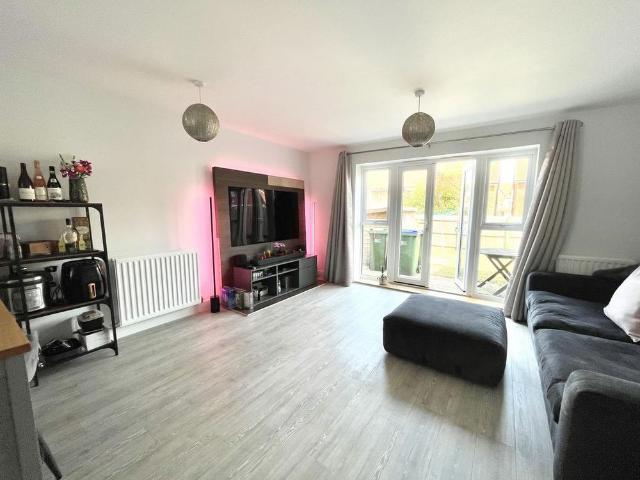 House for rent in Kilnwood Vale, Horsham