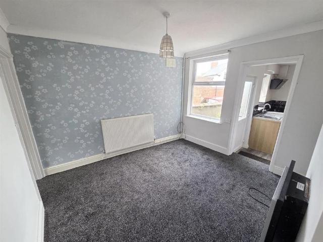 House for rent in Caldermill, East Midlands