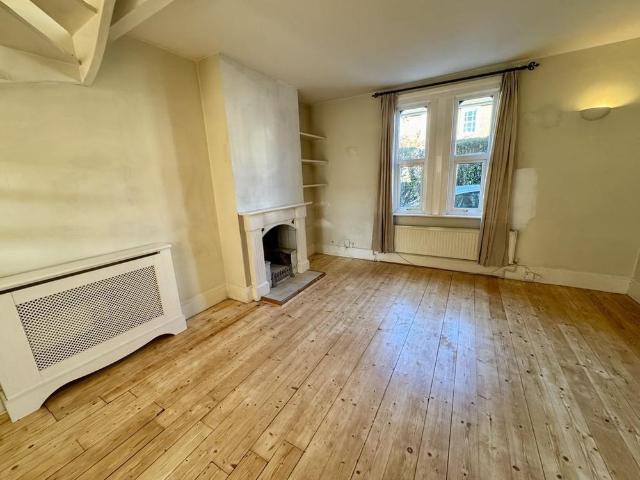 House for rent in London Borough of Croydon, Cat Hill
