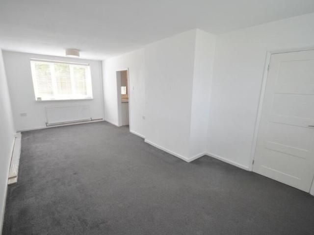House for rent in Winshill, Beamhurst