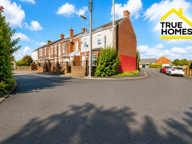 House for rent in Clough Dene