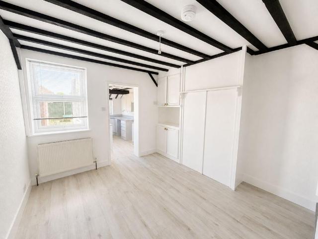 House for rent in Egham Hythe, Row Town
