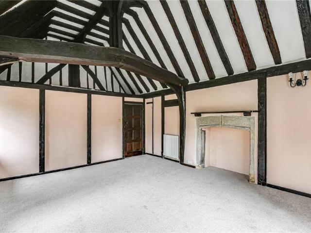 House for rent in Oxted, Hillview