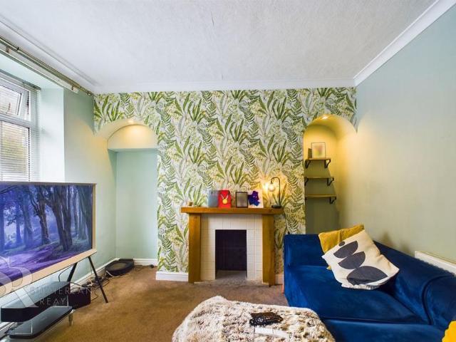 House for rent in Charlesworth, East Midlands