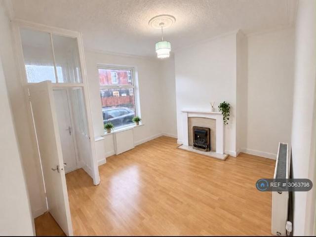 House for rent in Ashton-under-Lyne, Tameside