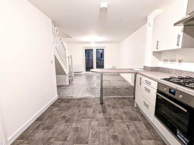 House for rent in Bryncae, Wales