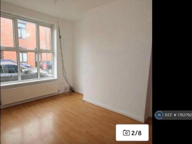 House for rent in Burnedge, Greater Manchester