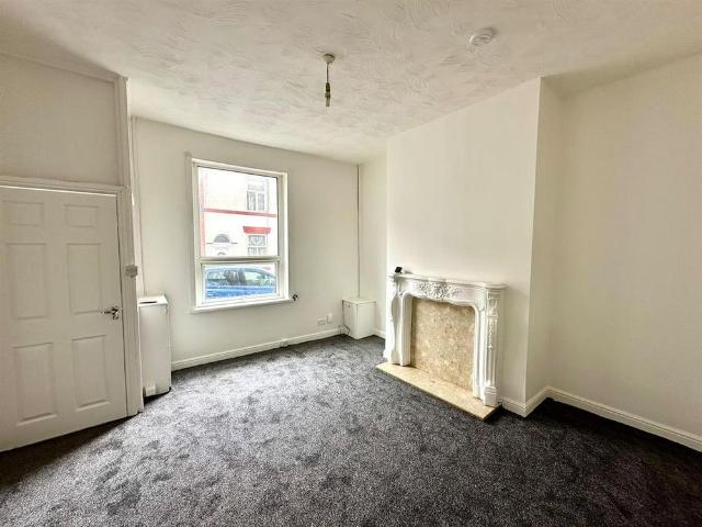 House for rent in Fernhill, Bury