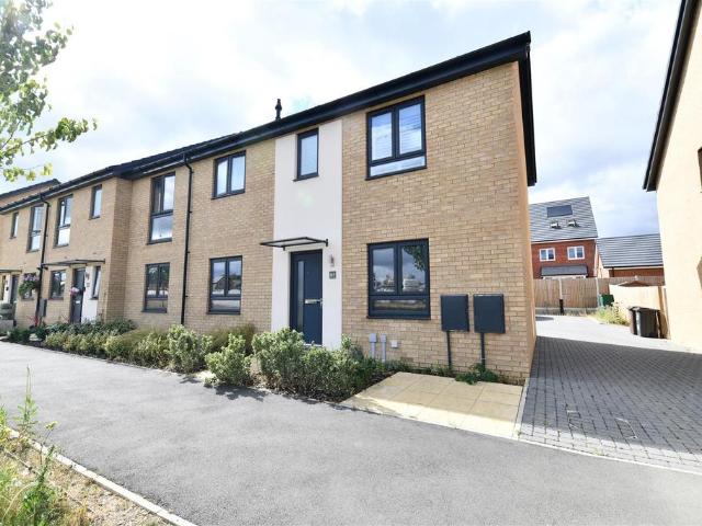 House for rent in Fishers Green, Shephall