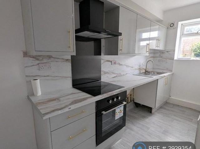 House for rent in Milnsbridge, West Yorkshire