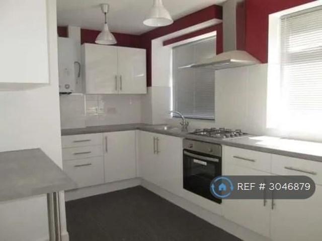 House for rent in Cowhill, Oldham