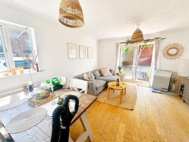 House for rent in Grove Park, Oad Street
