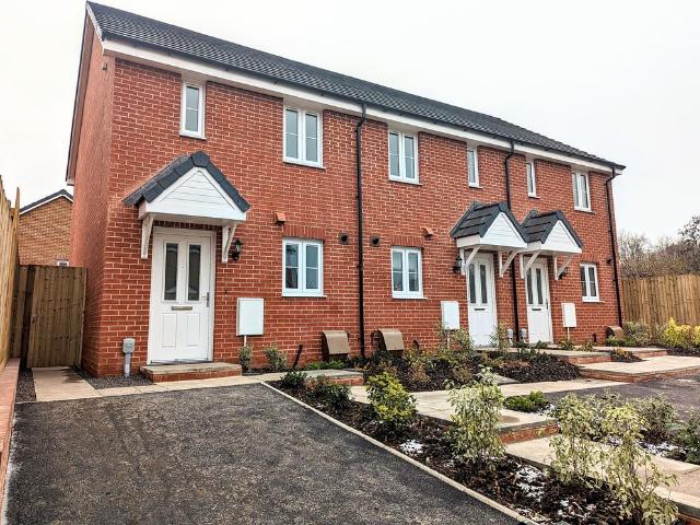 House for rent in Bryncae, Wales