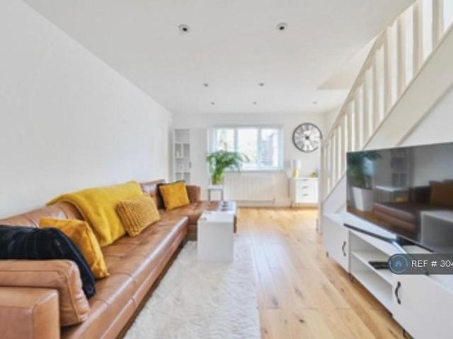 House for rent in Batchworth, Hertfordshire