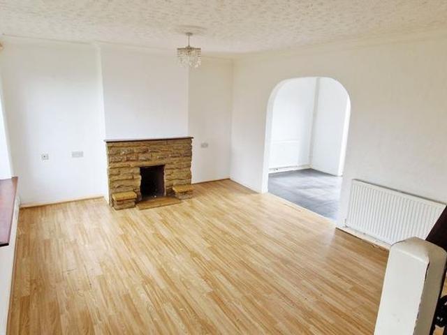 House for rent in Swanscombe and Greenhithe, Monks Orchard