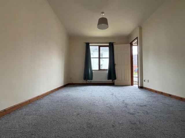 House for rent in Pontarddulais, Wales