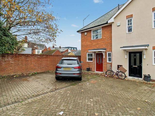 House for rent in Farnborough, Hampshire