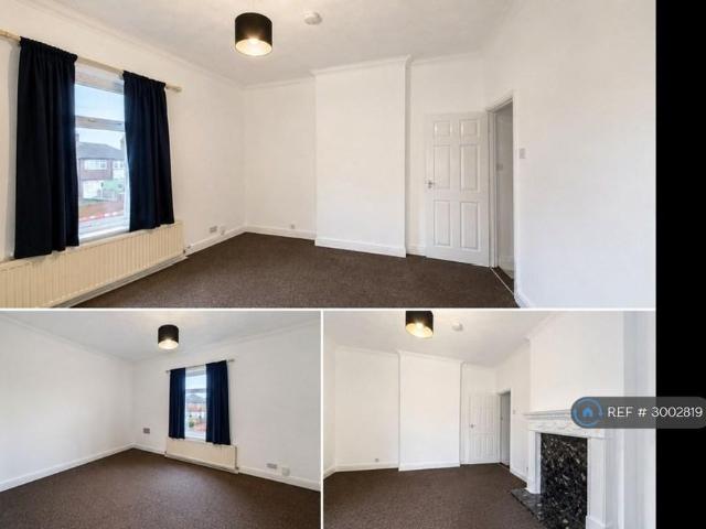 House for rent in Cutsyke, Castleford