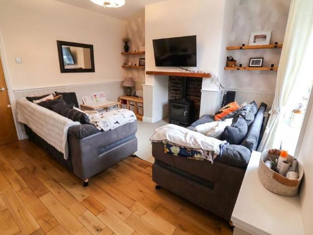 House for rent in Newton Wood, Greenheys