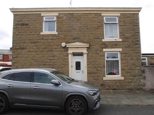 House for rent in Oakenshaw, Backburn