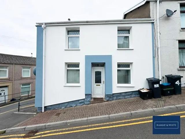 Apartment for rent in Town, Merthyr