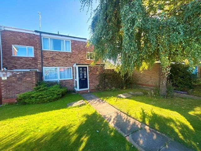 Apartment for rent in Woodloes Park, Green Close