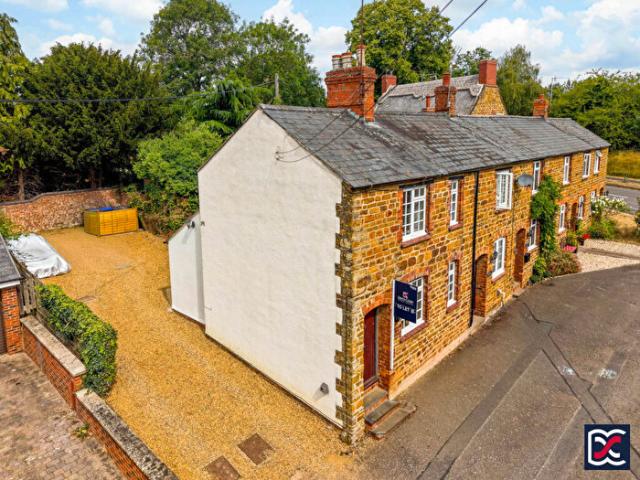 Apartment for rent in Flore, Northamptonshire
