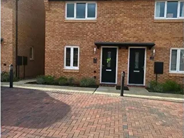 Apartment for rent in Priors Hall Park