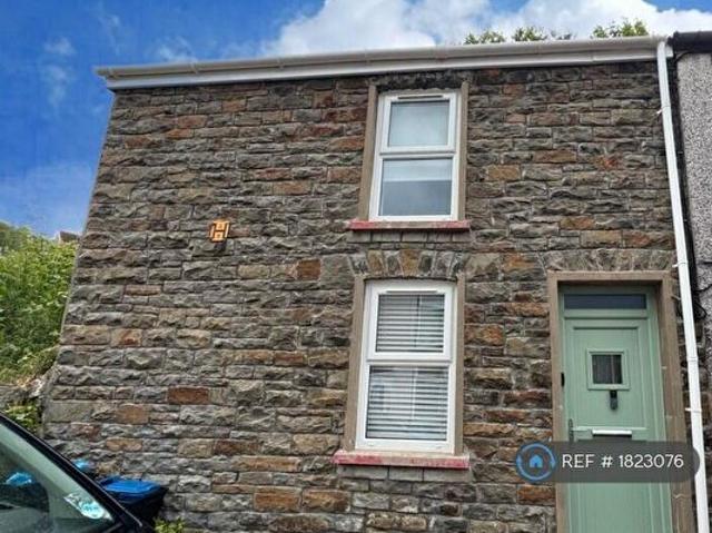 Apartment for rent in Troed-y-rhiw