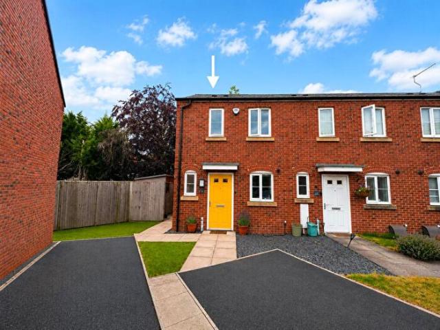 Apartment for rent in Woodloes Park, Green Close