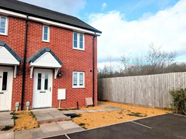 Apartment for rent in Llanharry, Brynsadler