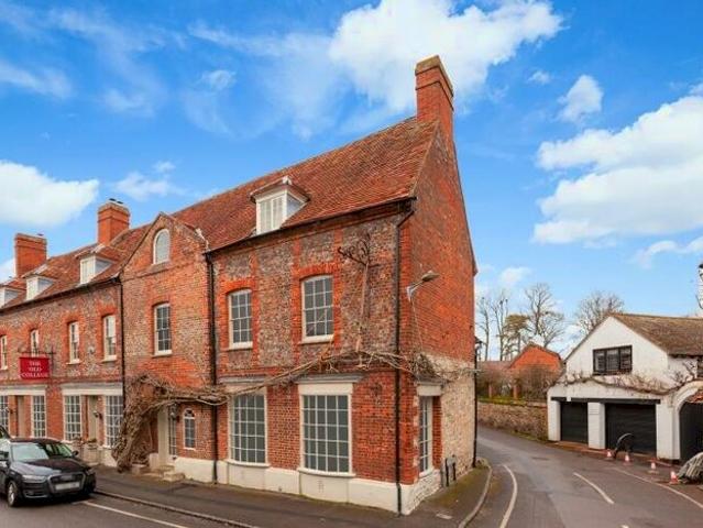 Apartment for rent in Dorchester on Thames, Berrick Salome