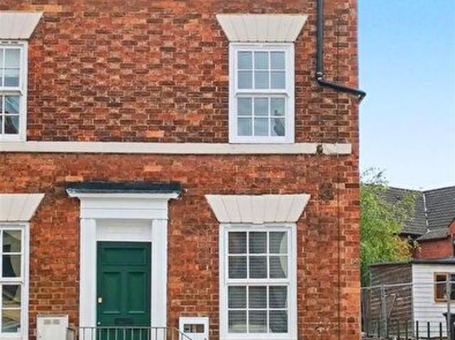 Apartment for rent in Weedon Bec