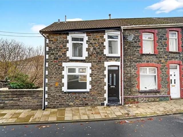 Apartment for rent in Pwll-gwaun, Pontypridd