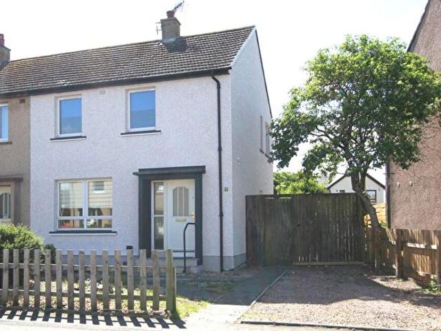 Apartment for rent in Langlees, Scotland
