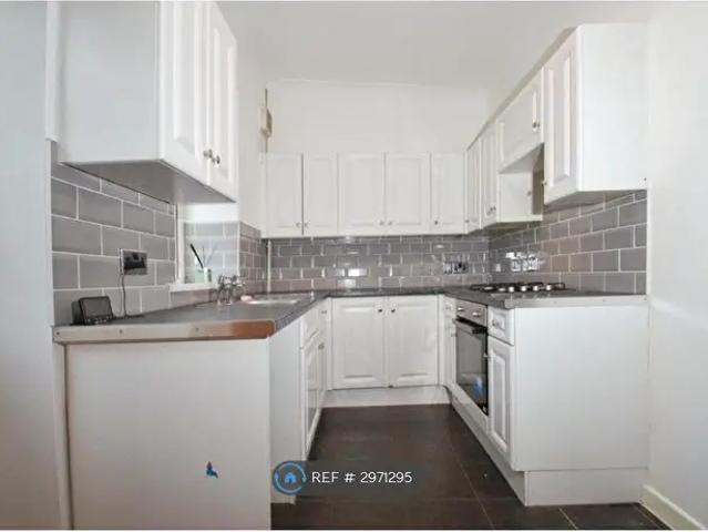 Apartment for rent in Glynfach, Cymmer