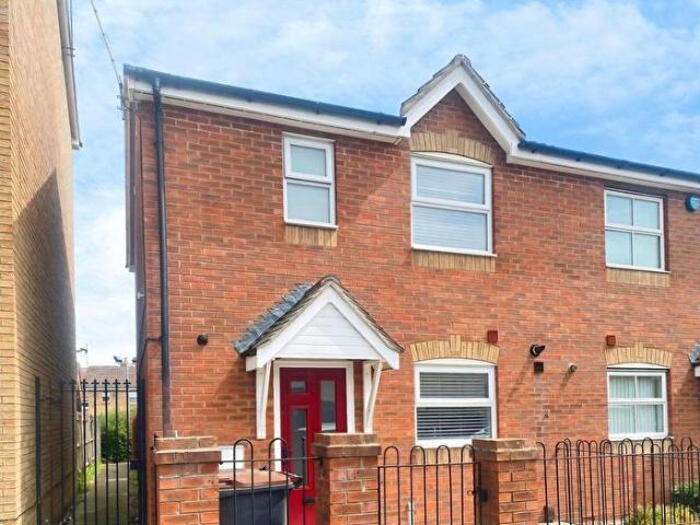 Apartment for rent in Chilvers Coton, Camp Hill