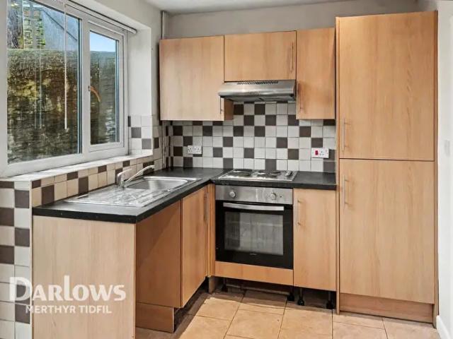 Apartment for rent in Plasmarl, Swansea