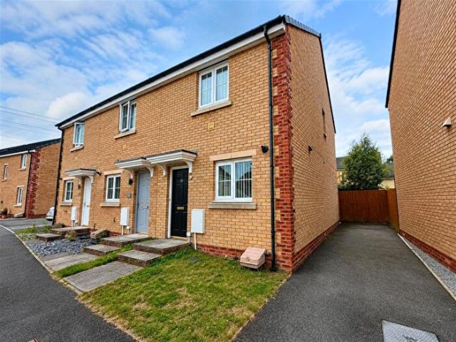 Apartment for rent in Broadlands, Wales