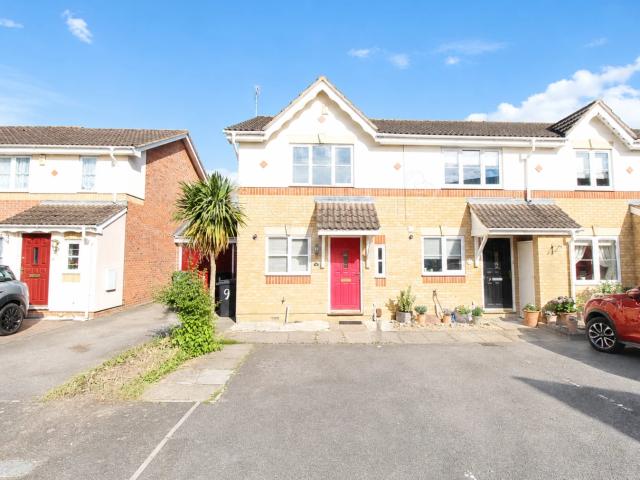 Studio for rent in Slough