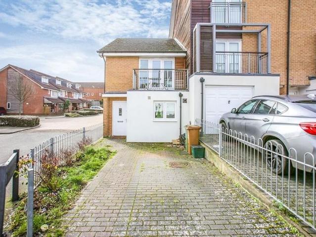 Apartment for rent in Beddington