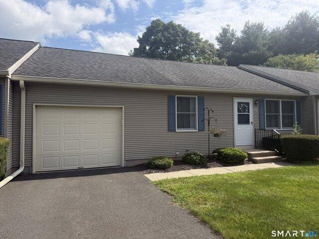 Condo for sale in Hazardville, Enfield