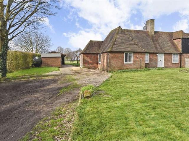 Property for sale in Cow Roast, Pouchen End