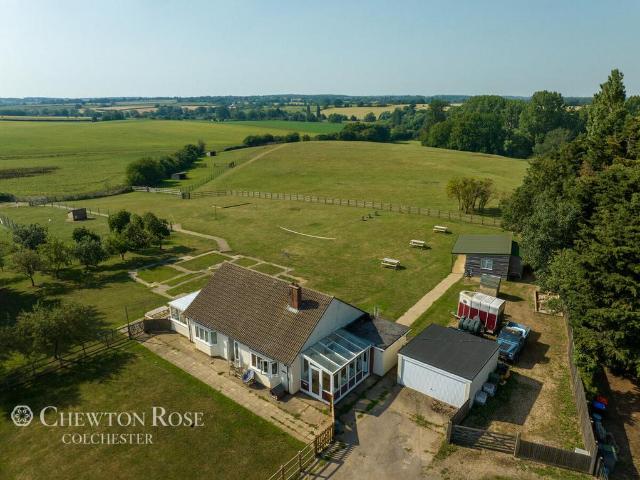 House for sale in Chipping Hill, Essex
