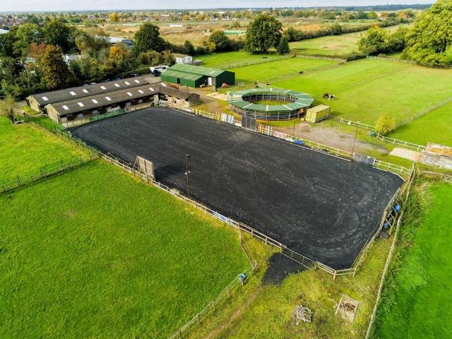 House for sale in Wexham, George Green