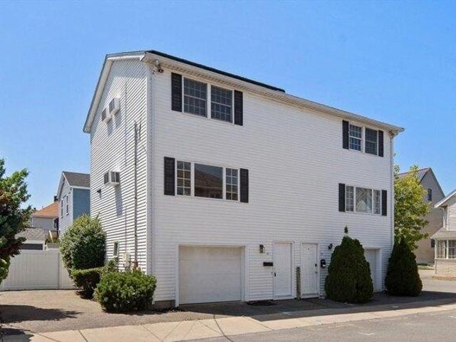 Condo for sale in Everett, Massachusetts